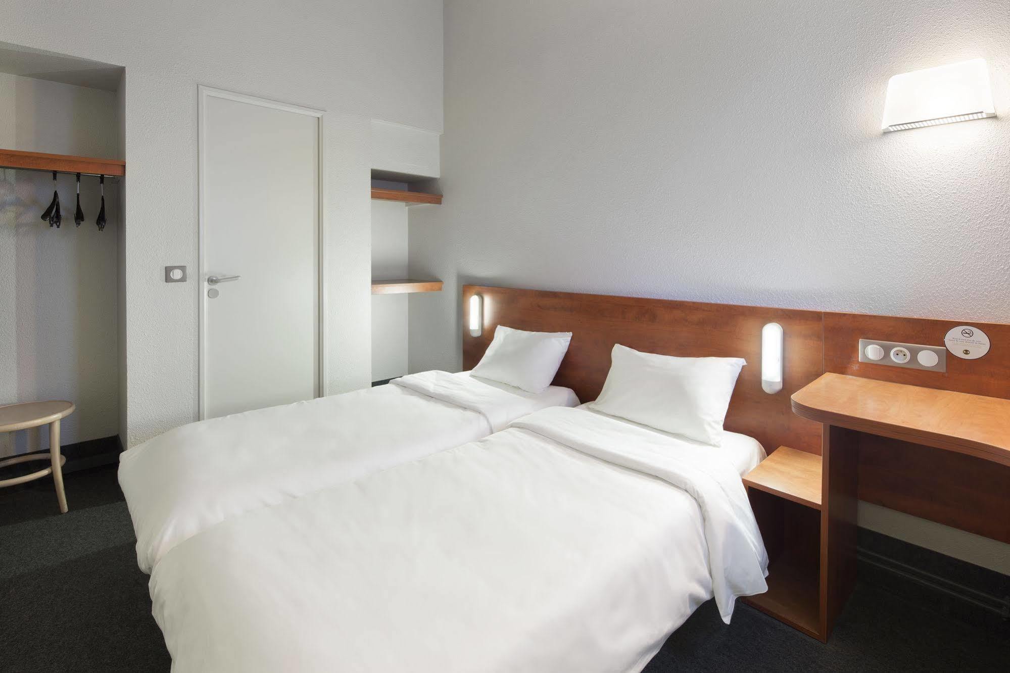B&B Hotel Chartres Le Coudray Ngoại thất bức ảnh