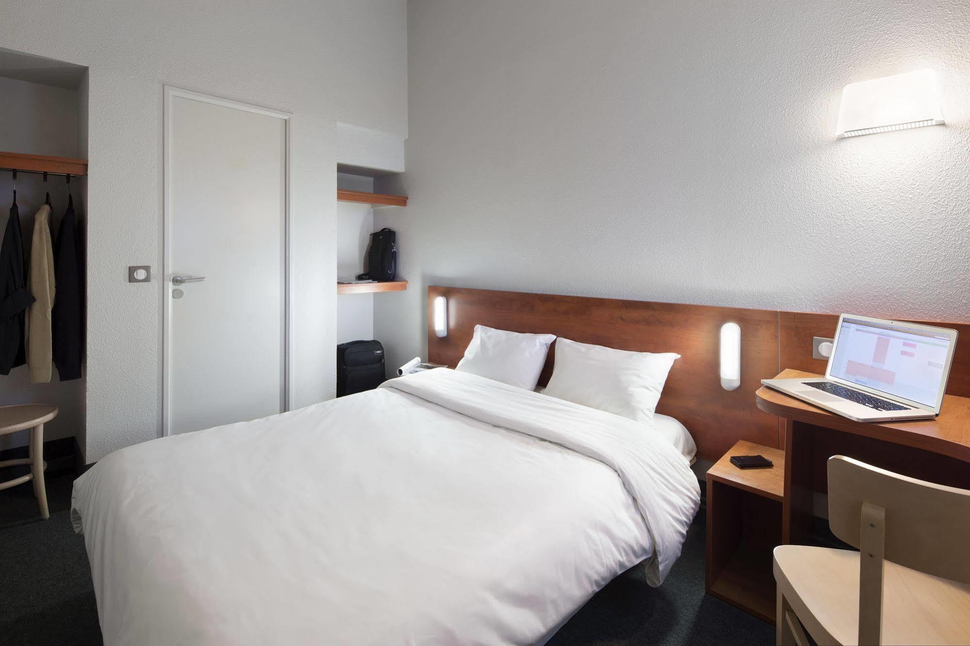 B&B Hotel Chartres Le Coudray Ngoại thất bức ảnh